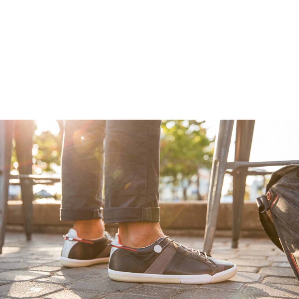 NEW PLAE men's mulberry sneakers in black